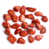 runes en pierre de jaspe rouge